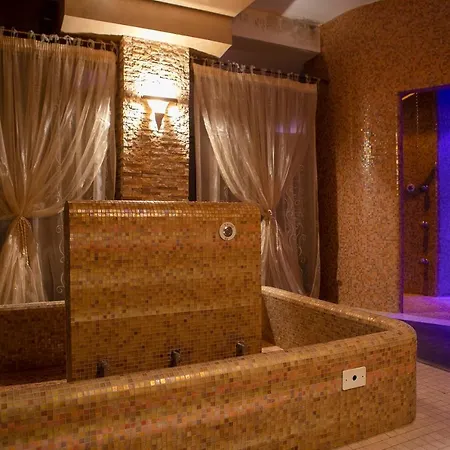 菲奥尔蒂格吉里酒店 3*