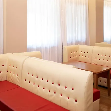 菲奥尔蒂格吉里酒店 酒店 拉奎拉