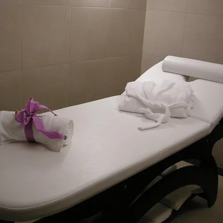 Hotel Fiordigigli LʼAquila