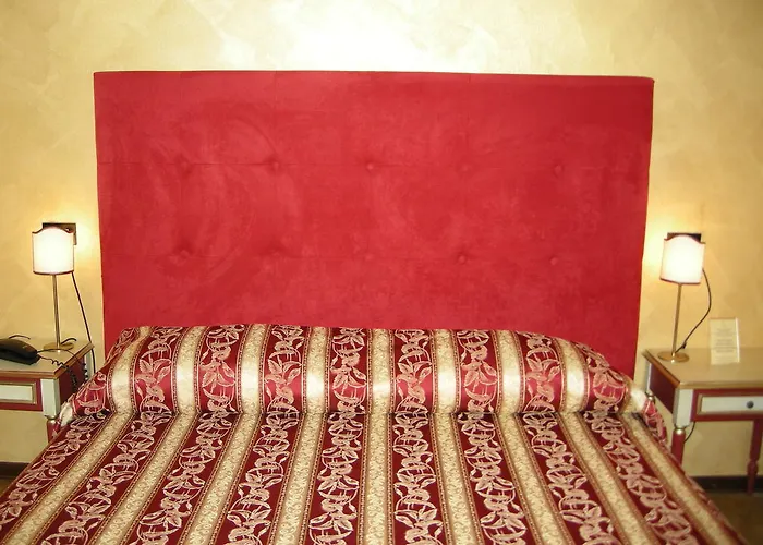 فندق Fiordigigli 3*